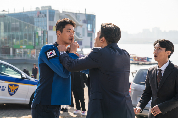 디즈니플러스의 최고 히트작 무빙과 기대작 최악의 악은 강렬한 액션을 선보인다. /사진=디즈니플러스 제공