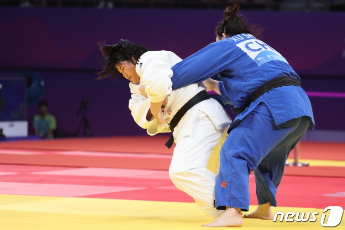 [사진] 김하윤 '중국 누르고 금메달'