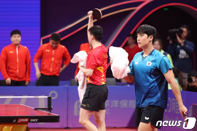 [사진] 중국 벽 못 넘은 탁구 대표팀