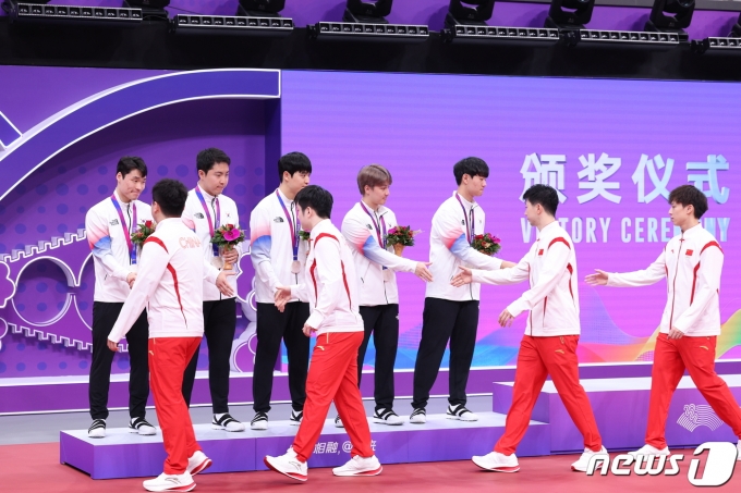 [사진] 중국의 벽을 넘지 못한 남자 탁구 대표팀