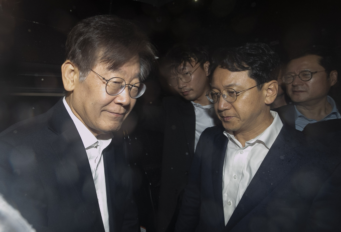 이재명 더불어민주당 대표가 자신의 구속영장을 기각한 법원에 감사의 뜻을 전했다. 사진은 영장이 기작된 이후 이 대표가 경기 의왕시 서울구치소를 27일 오전 빠져나가는 모습. /사진=뉴시스
