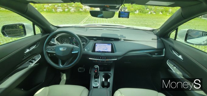 캐딜락 XT4는 프리미엄 감성이 다소 아쉽다. /사진=캐딜락