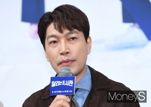 '범죄도시2' 등에서 활약한 배우 최귀화의 미담이 공개됐다.사진은 지난 2019년 9월 서울 강남구 논현동 임피리얼팰리스 서울 OCN수목드라마 '달리는 조사관' 제작발표회에 참석한 배우 최귀화. /사진=장동규 기자