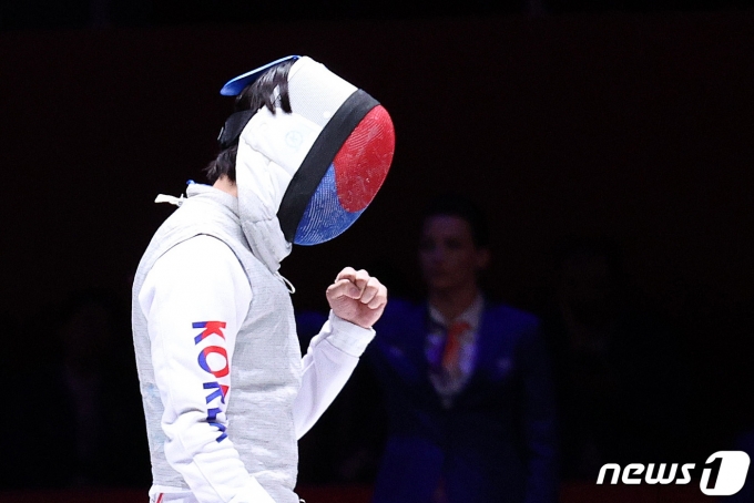 [사진] 이광현 '기분 좋은 득점'