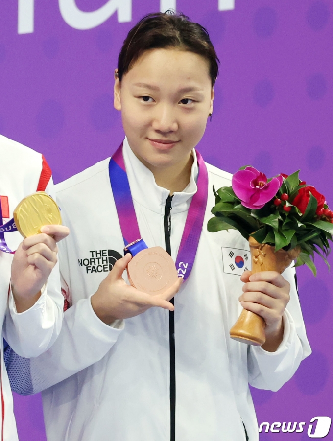 [사진] 동메달 목에 건 이은지