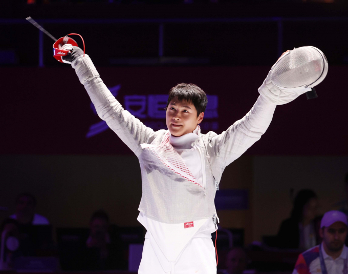 오상욱·구본길·김정환·김준호로 구성된 펜싱 한국 남자 사브르 대표팀이 28일 저녁(한국시각) 중국 항저우 디안즈대학 체육관에서 열린 중국과의 단체전 결승전에서 45-33으로 승리해 금메달을 획득했다. 사진은 이번 대회 오상욱의 경기 장면. /사진=뉴시스