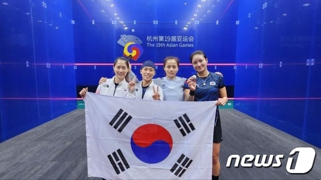 스쿼시 여자 대표팀. (대한스쿼시연맹 제공)