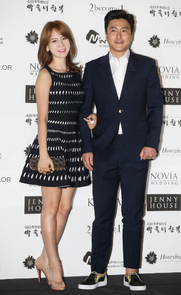 안정환, 이혜원 부부가 미국 뉴욕대에 진학한 딸의 근황을 알렸다. 사진은 안정환, 이혜원 부부. /사진=뉴스1