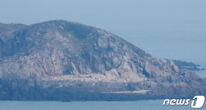 인천 옹진군 대연평도에서 바라본 북한 석도. (사진은 기사 내용과 무관함) 2022.10.22/뉴스1 ⓒ News1 장수영 기자