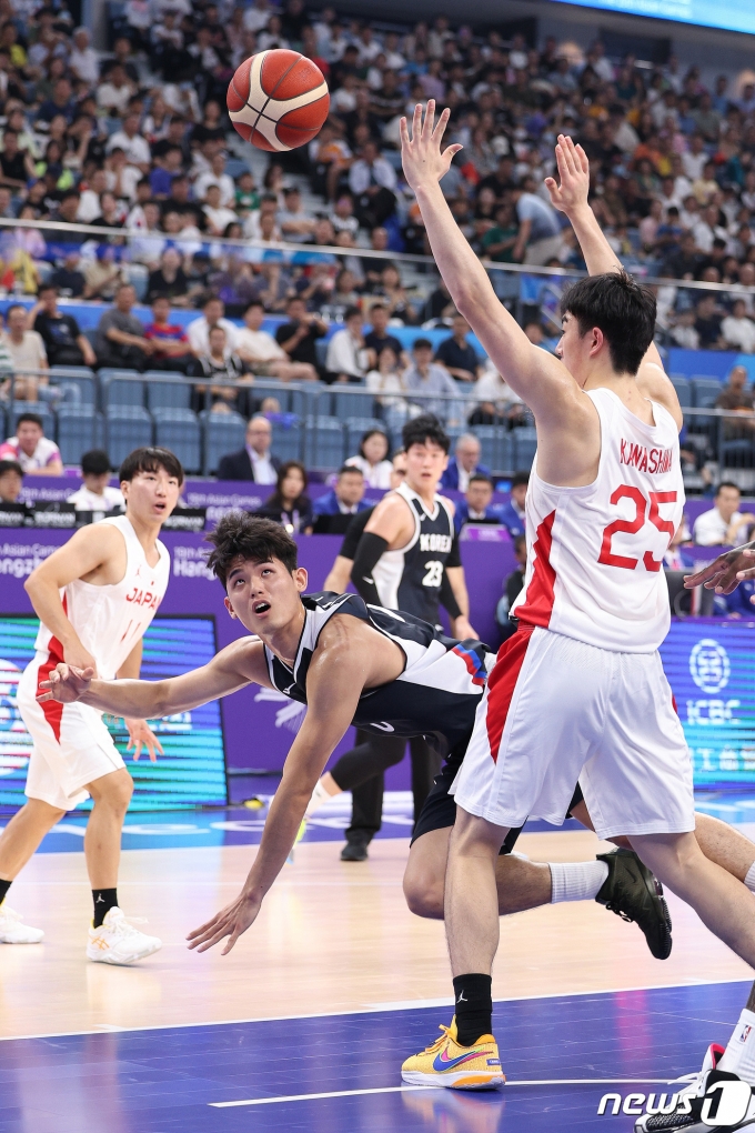 [사진] 하윤기 '집념'