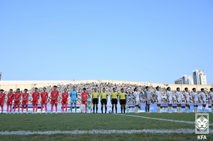 [사진] 남북 여자축구, 4강 문턱에서 맞대결