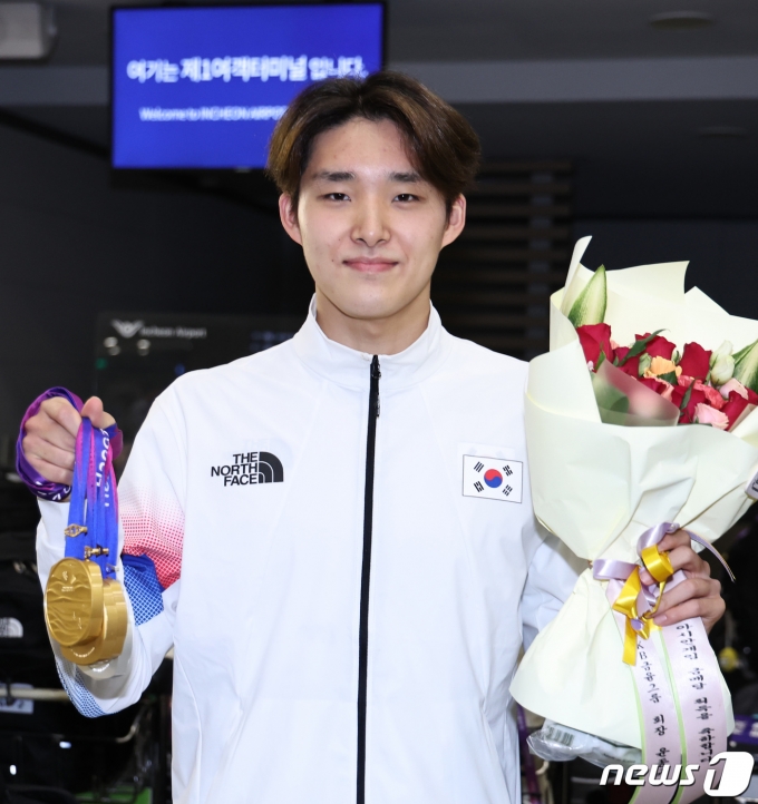 [사진] 김우민 '내가 3관왕'