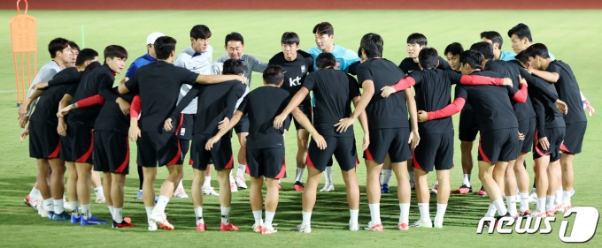 [사진] 훈련 각오 다지는 아시안게임 축구 대표팀