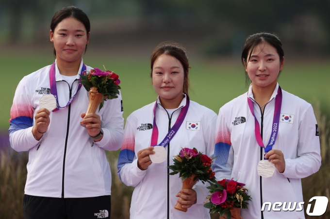 [사진] 대한민국, 골프 여자 단체전서 은 수확