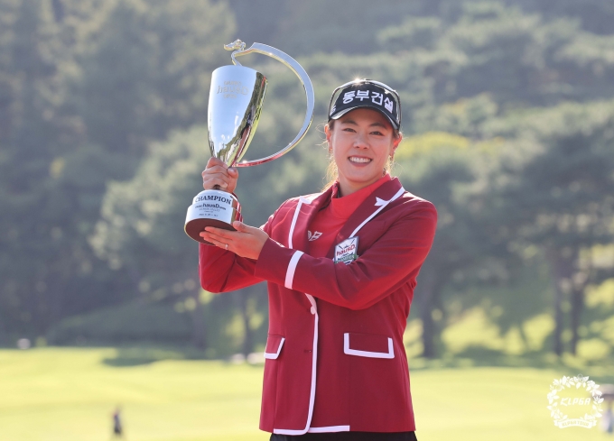 [사진] '박주영, 데뷔 14년 만에 KLPGA 우승'