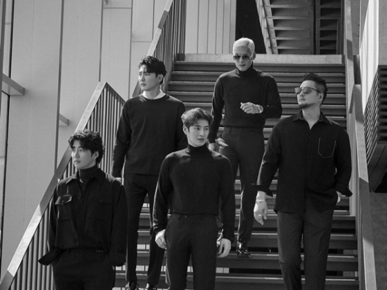 2일 그룹 god(지오디)가 올해 개최할 연말 콘서트인 '2023 god 투어' 콘서트 메인 포스터가 이날 0시 공식 사회관계망서비스(SNS) 계정에 공개됐다./사진제공=싸이더스HQ