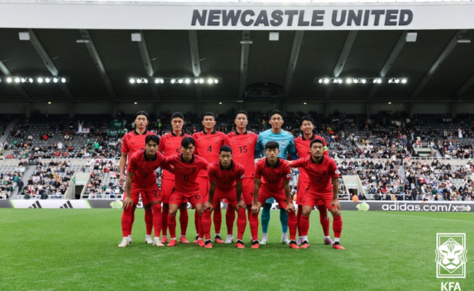 위르겐 클린스만 감독이 이끄는 한국 축구대표팀이 이달에 열리는 2번의 A매치 평가전을 위한 대표팀 명단을 공개했다. 사진은 지난달 영국 뉴캐슬에서 열린 사우디아라비아와의 평가전에 나선 대표팀 선수들. /사진=대한축구협회