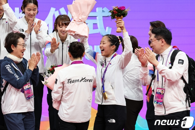 [사진] 신유빈 '너무 좋아요'