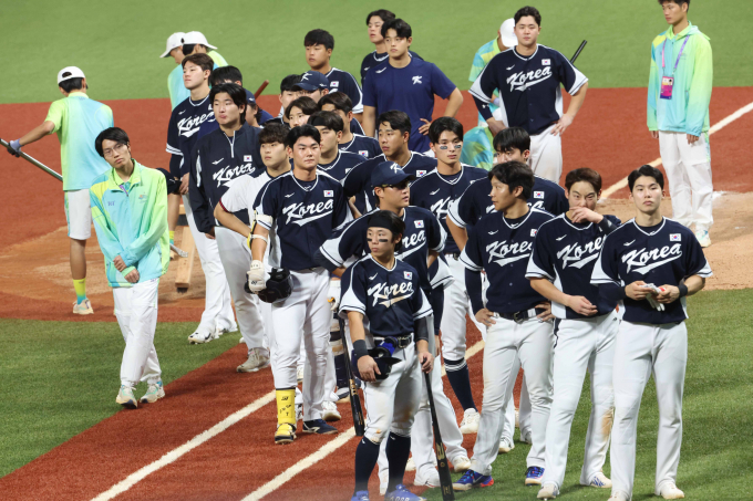 류중일 감독이 이끄는 대표팀이 지난 2일(한국시각) 중국 사오싱 야구·소프트볼 스포츠센터 1구장에서 열린 타이완과의 야구 1라운드 B조 2차전에서 0-4로 패했다. /사진=뉴시스