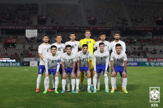 우즈베키스탄 대표팀(대한축구협회 제공)