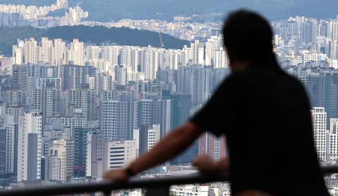 서울 남산에서 내려다 본 시내 아파트의 모습./사진=뉴스1