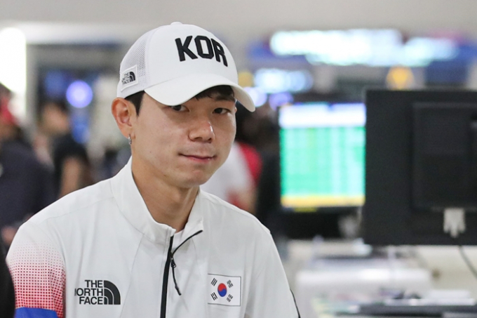 세리머니하다 금메달을 놓친 롤러스케이트 정철원이 자신의 실수를 사과했다. 지난 3일 오후 인천국제공항 제1여객터미널을 통해 귀국한 정철원의 모습. /사진=뉴시스