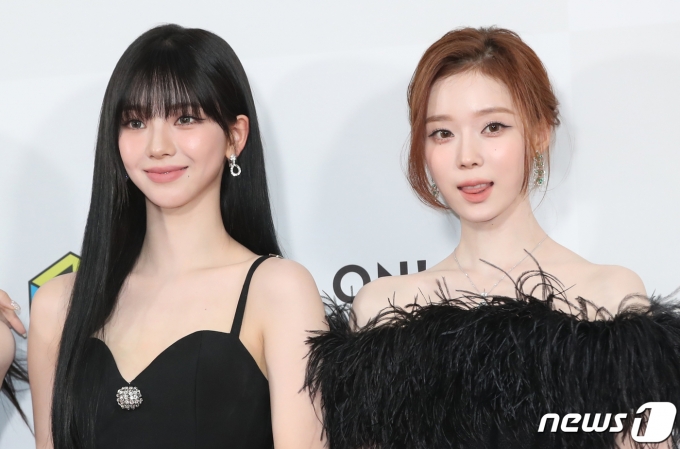 [사진] 카리나·윈터, 이 미모 실화야?