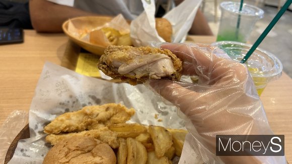 일본서 히트 키워드 된 '한국풍'… 편의점에서 길거리까지 나온 K푸드