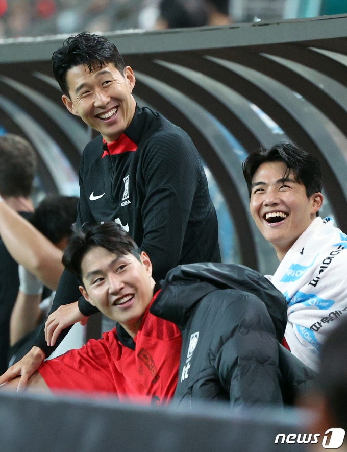 [사진] 행복한 손흥민·이강인·설영우