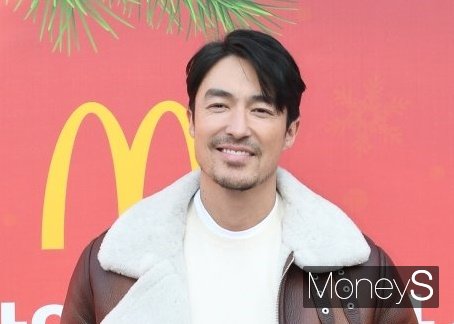 배우 다니엘 헤니가 모델 겸 연기자 루 쿠마가이와 결혼했다. 사진은 지난 2019년 11월 서울 강남구 청담동 맥도날드 청담DT점에서 열린 '25일간의 크리스마스' 캠페인에 참석한 배우 다니엘 헤니. /사진=장동규 기자