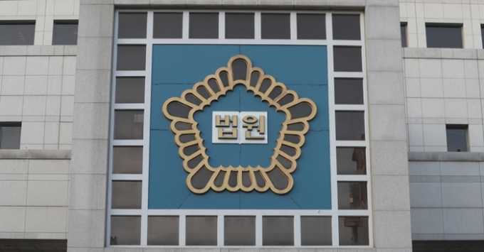 층간소음 문제로 갈등을 빚던 이웃을 수차례 폭행해 숨지게 한 전직 씨름선수가 징역형을 확정받았다. /사진=뉴스1