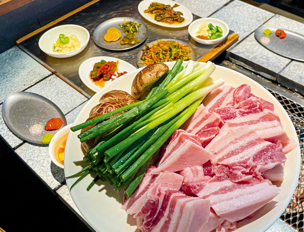산청숯불가든 마곡의 대표 메뉴. /사진=다이어리알