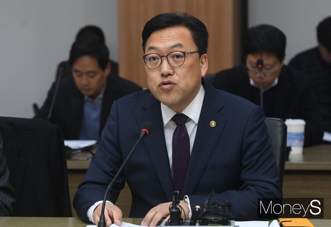 [머니S포토] 김병환 차관 