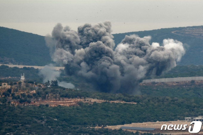 12(ð) ̽󿤰  ٳ   Ⱑ վ ִ. 2023.11.13  =1  News1  (   ) / 1  News1