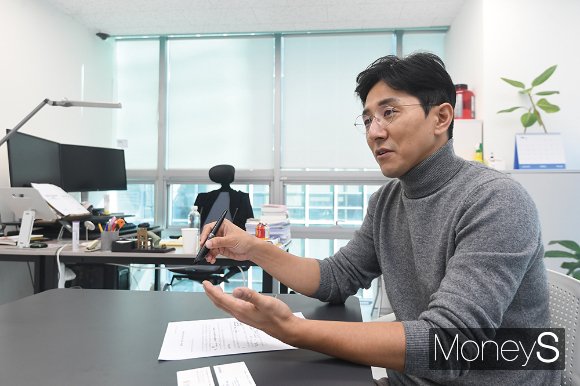 김성현 블루앤트 대표가 비대면진료가 부족한 의료서비스를 확대할 수 있는 대안이 될 수 있다고 설명하고 있다. /사진=장동규 기자