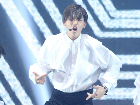 25일 뉴스1에 따르면 베이징시 제3중급인민법원은 자신에 집에서 술에 취한 여성을 성폭행한 것으로 알려진 그룹 '엑소' 출신 중국계 캐나다 가수 겸 배우 크리스 우(32·본명 우이판)에게 징역 13년형을 선고하고 형 만기 시 해외 추방을 명령했다./사진=뉴시스