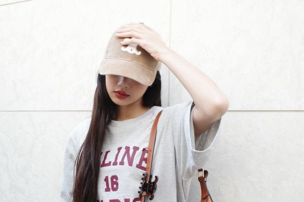 인기 걸그룹 블랙핑크 리사가 열애설 상대 루이비통모에헤네시(LVMH)가 재벌 2세 프레데릭 아르노와 함께 있는 모습이 '또' 포착됐다. /사진=리사 인스타그램