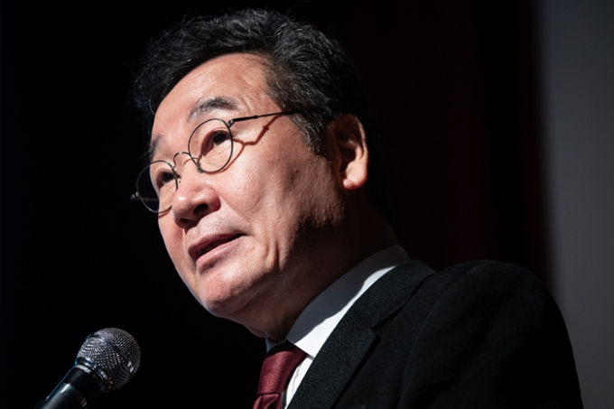 이낙연 전 더불어민주당 대표가 연일 이재명 대표에 대한 비판을 이어가는 가운데 비명계(비이재명계) 중심의 신당 창당을 두고 민주당 안팎에서 여러 의견이 나오고 있다. 사진은 지난달 28일 서울 용산구 백범김구기념관에서 열린 사단법인 연대와공생 '대한민국 위기를 넘어 새로운 길로' 포럼에서 기조연설을 하고 있는 이 전 대표의 모습. /사진=뉴스1
