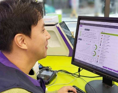 편의점업계가 점포 운영 효율화에 나섰다. CU는 점포 관리 시스템에 통합 검색엔진을 도입하고 가맹점주들의 점포 운영 효율성을 끌어올리고 있다. /사진=BGF리테일