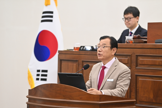 이현재 하남시장은 1일 '2024년 예산안' 시정연설에서 "시민에게 한   첫 약속을 시민 모두가 만족하는 결과로 이어가겠다"는 의지를 밝혔다. / 사진제공=하남시