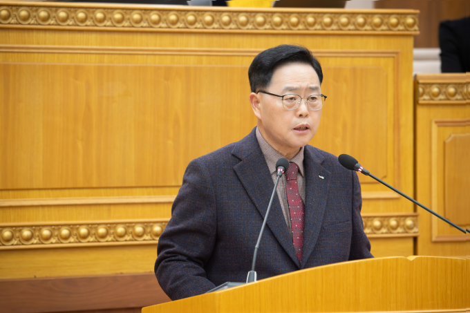 강수현 양주시장은 "시민, 소통, 공정, 변화, 도약이라는 5대 시정철학을 바탕으로 시민 중심의 정책 전환, 풍요로운 문화복지 실현, 조화로운 균형발전의 6대 시정목표를 확고히 하는 2024년을 만들어 가겠다"고 시정운영 방향을 밝혔다. / 사진제공=양주시