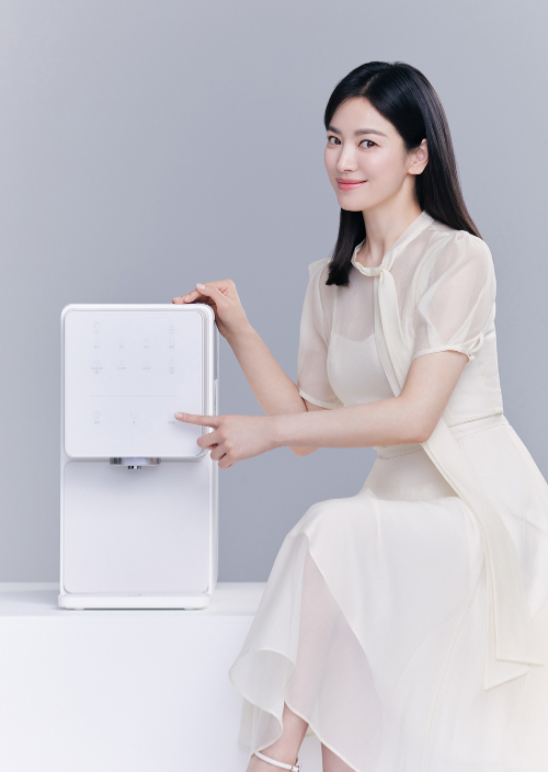 SK매직 정수기 모델 송혜교. /사진=SK매직