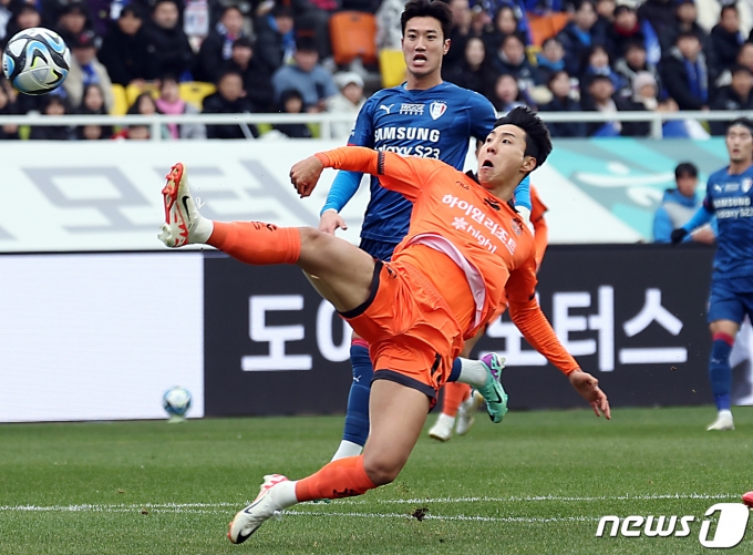 [사진] 이정협 '반드시 승리'