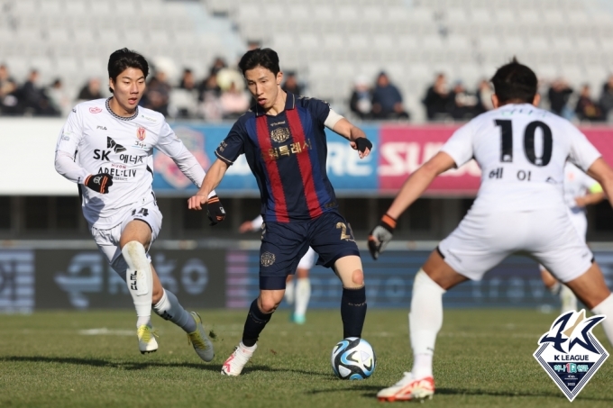 수원FC 주장 이영재(한국프로축구연맹 제공)