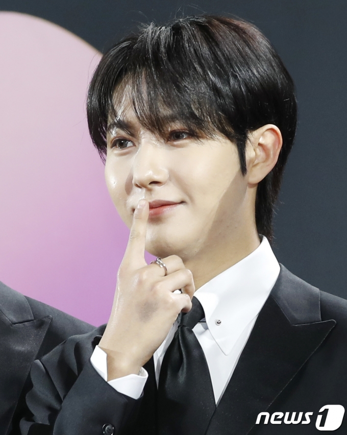 [사진] 런쥔, 나에게 집중