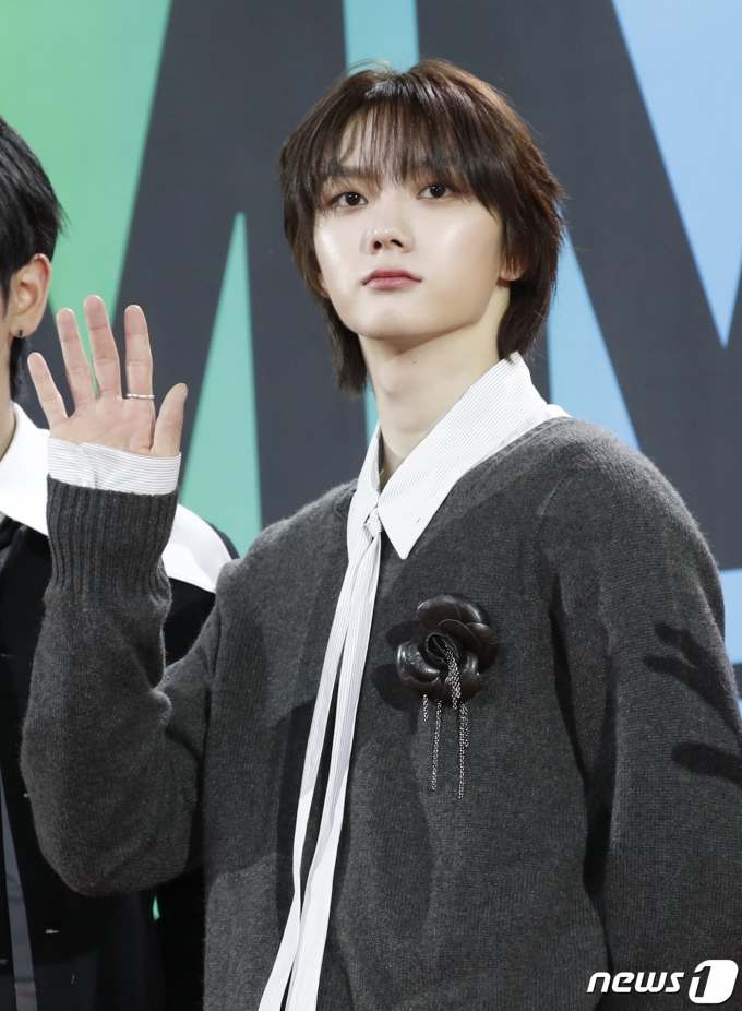 [사진] 보이넥스트도어 성호, 미소년 왕자님