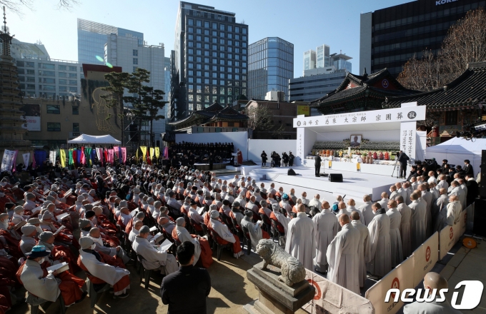 3일 서울 종로구 대한불교조계종 총본산 조계사에서 제33대·제34대 총무원장 해봉당 자승 대종사 종단장 영결식이 거행되고 있다. (사진공동취재단) 2023.12.3/뉴스1