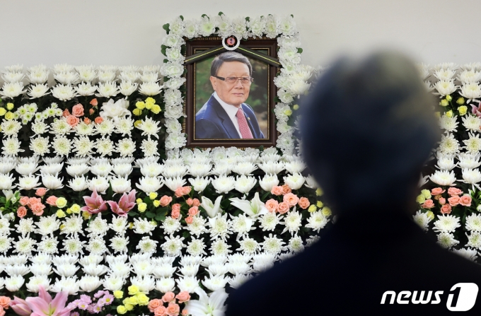 [사진] '한국의 안토니오니' 김수용 감독 별세…향년 94세