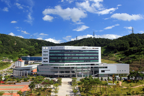 전남도교육청이 9 ~10일 이틀 동안 광주 서구 김대중컨벤션센터 다목적홀에서 전국 학생, 학부모, 교직원 등을 대상으로 ‘2023 전남 작은학교 교육박람회’를 개최한다. /전남도교육청 