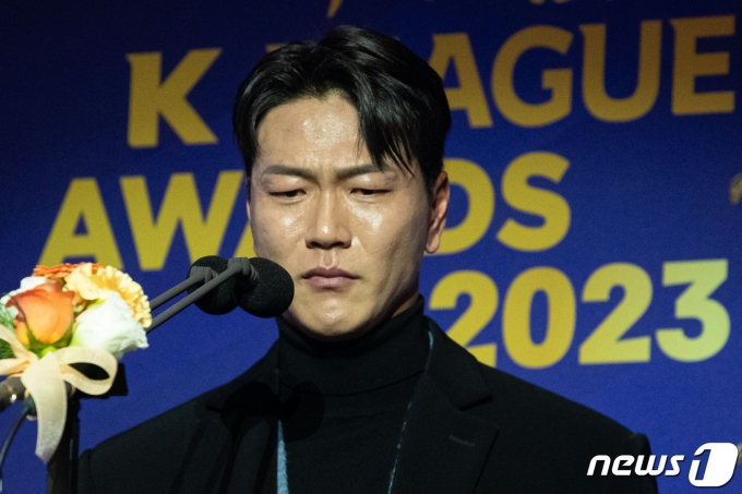 [사진] 울먹이는 울산현대 김영권